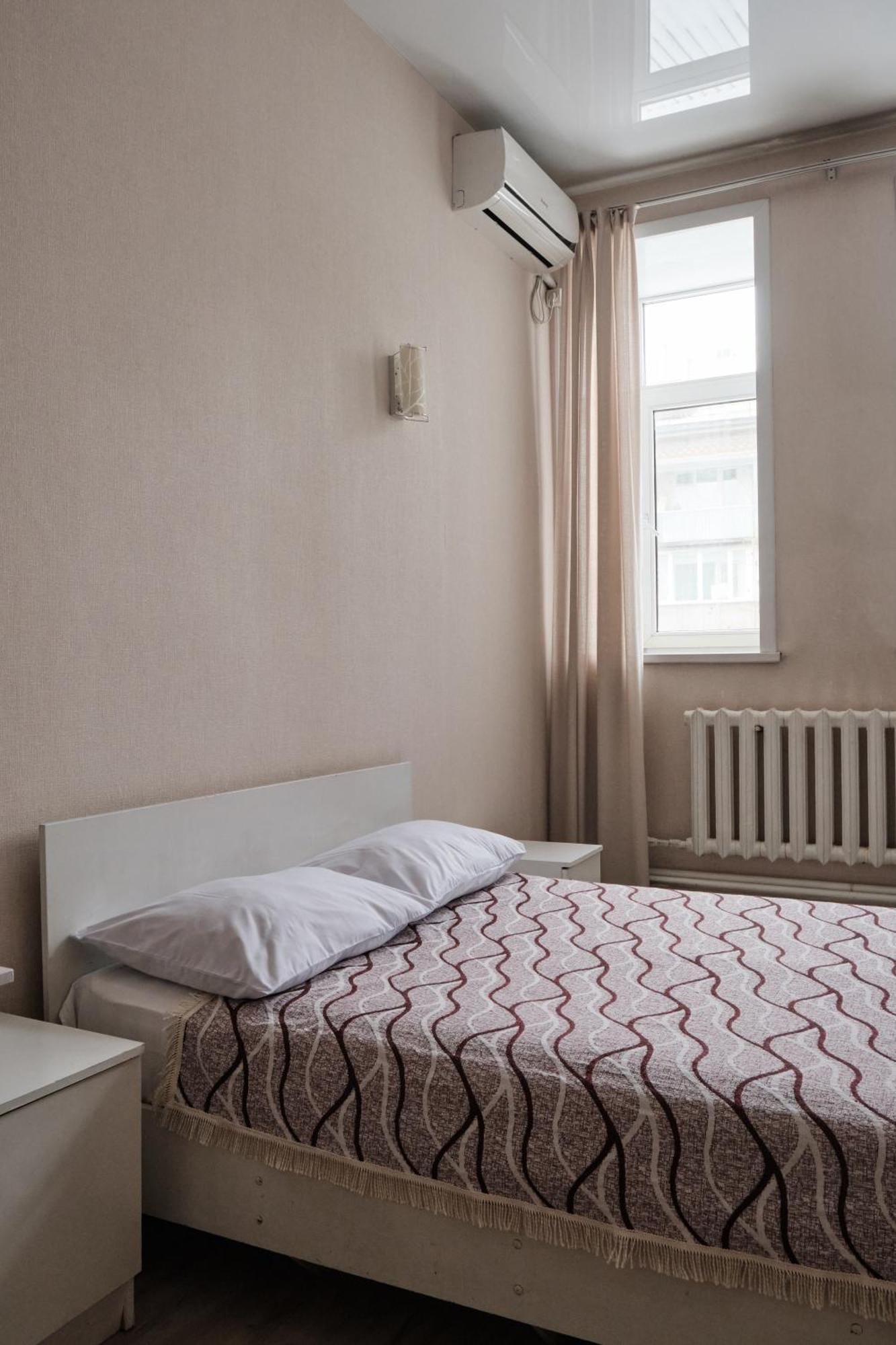 Hotel Europa Семей Екстер'єр фото