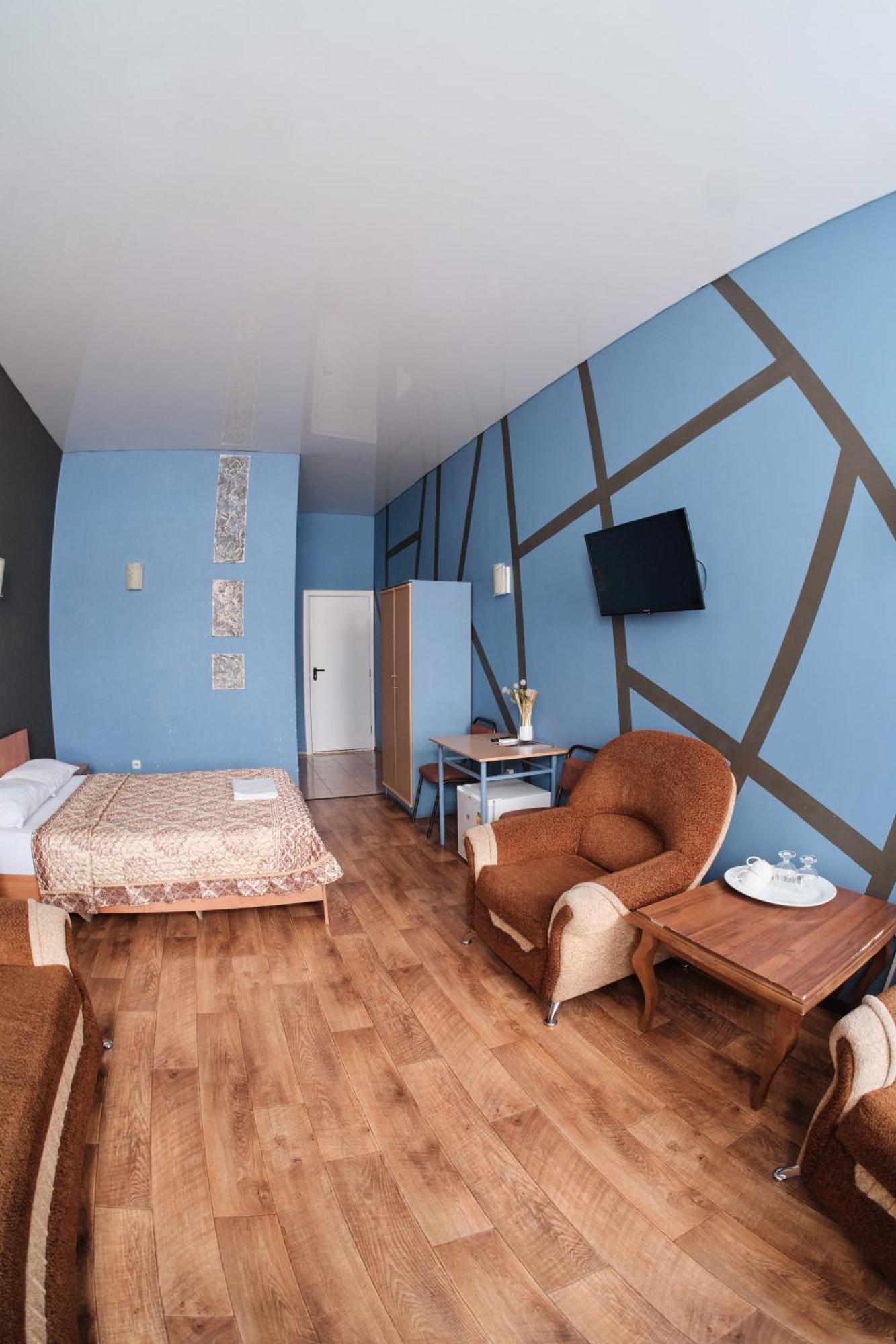 Hotel Europa Семей Екстер'єр фото
