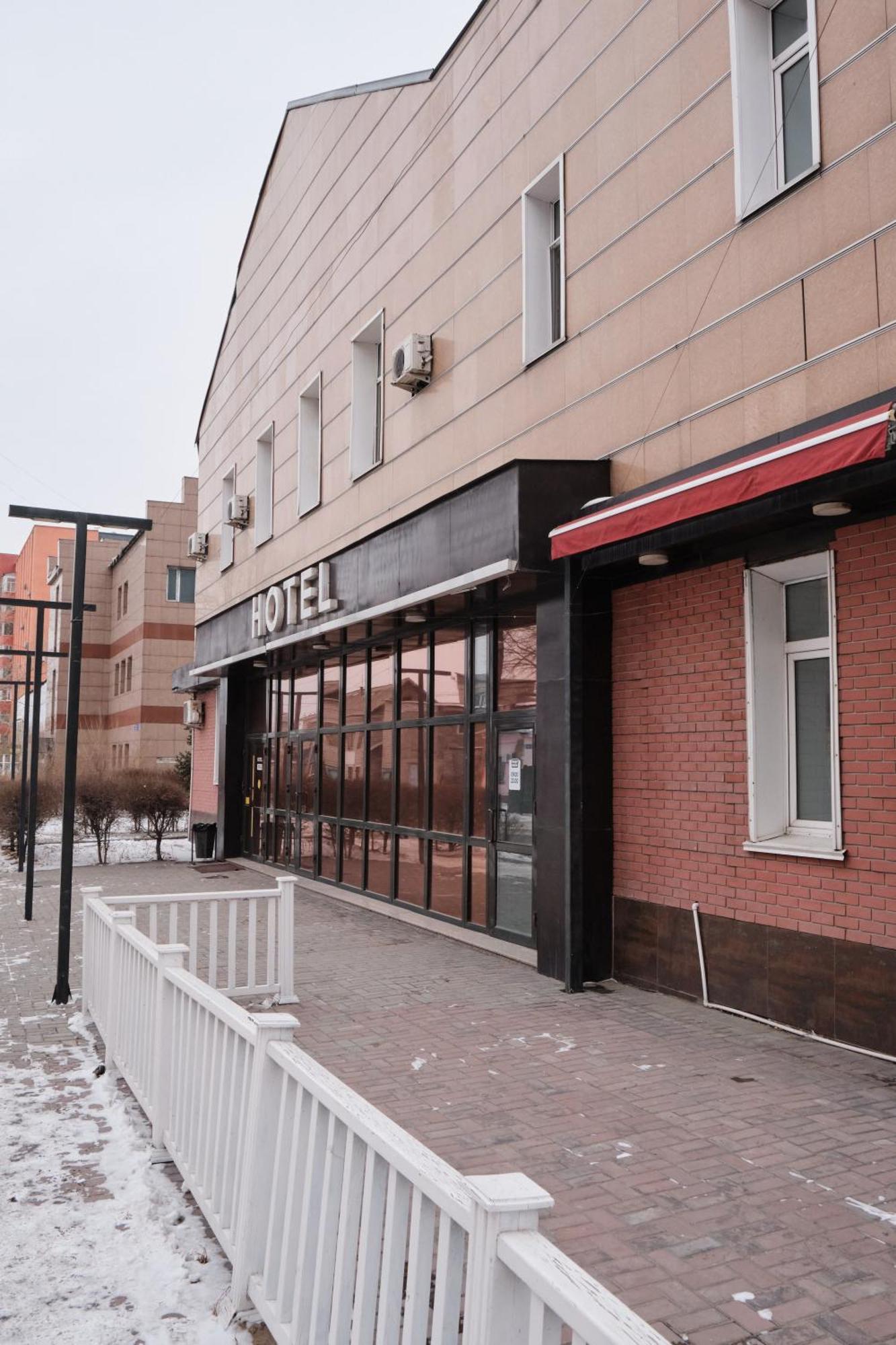 Hotel Europa Семей Екстер'єр фото