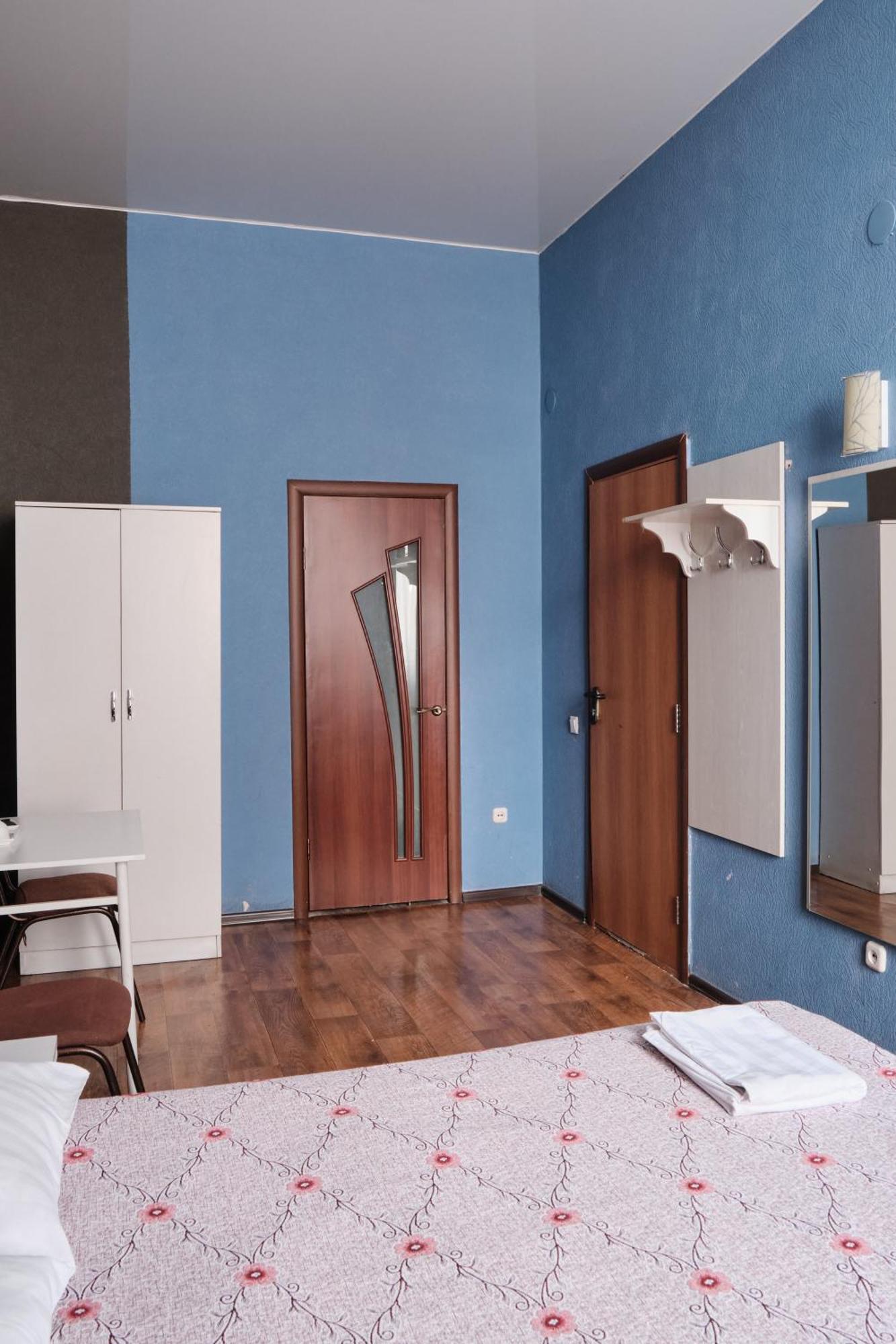 Hotel Europa Семей Екстер'єр фото